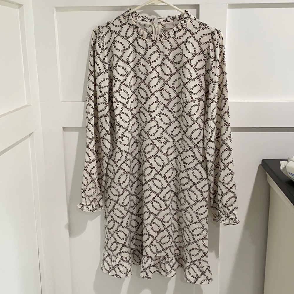 White long sleeve dress